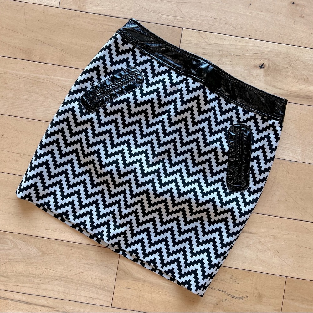 INC International Concepts Black and White Skirt